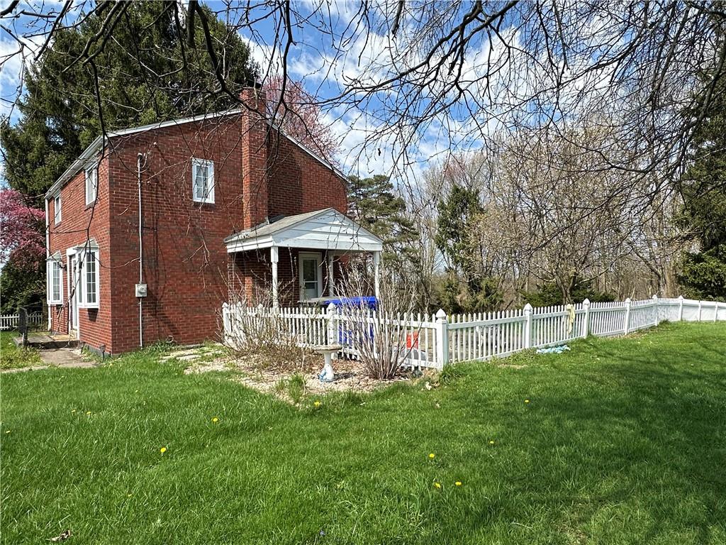 111 Sunflower Road Butler, PA 16001 - Photo 3 of 14 Gallery Image 3