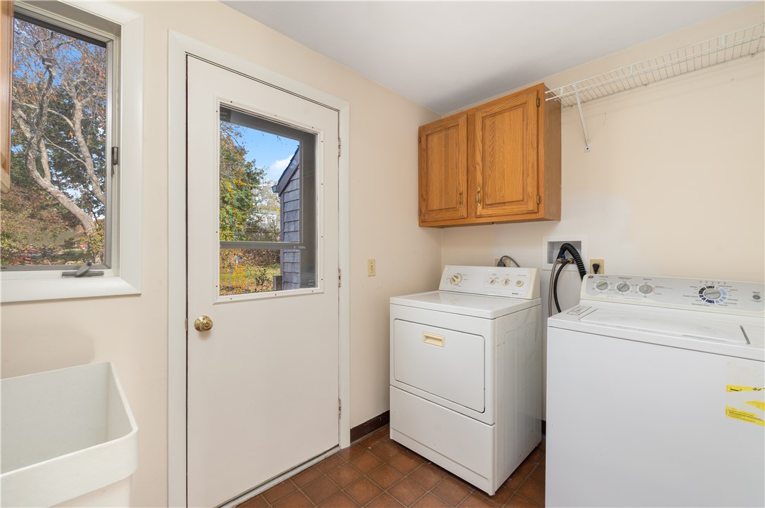 1 Coggeshall Circle Middletown, RI 02842 - Photo 29 of 40 Laundry Room