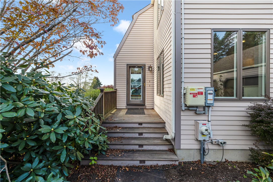 1 Coggeshall Circle Middletown, RI 02842 - Photo 39 of 40 Front Porch