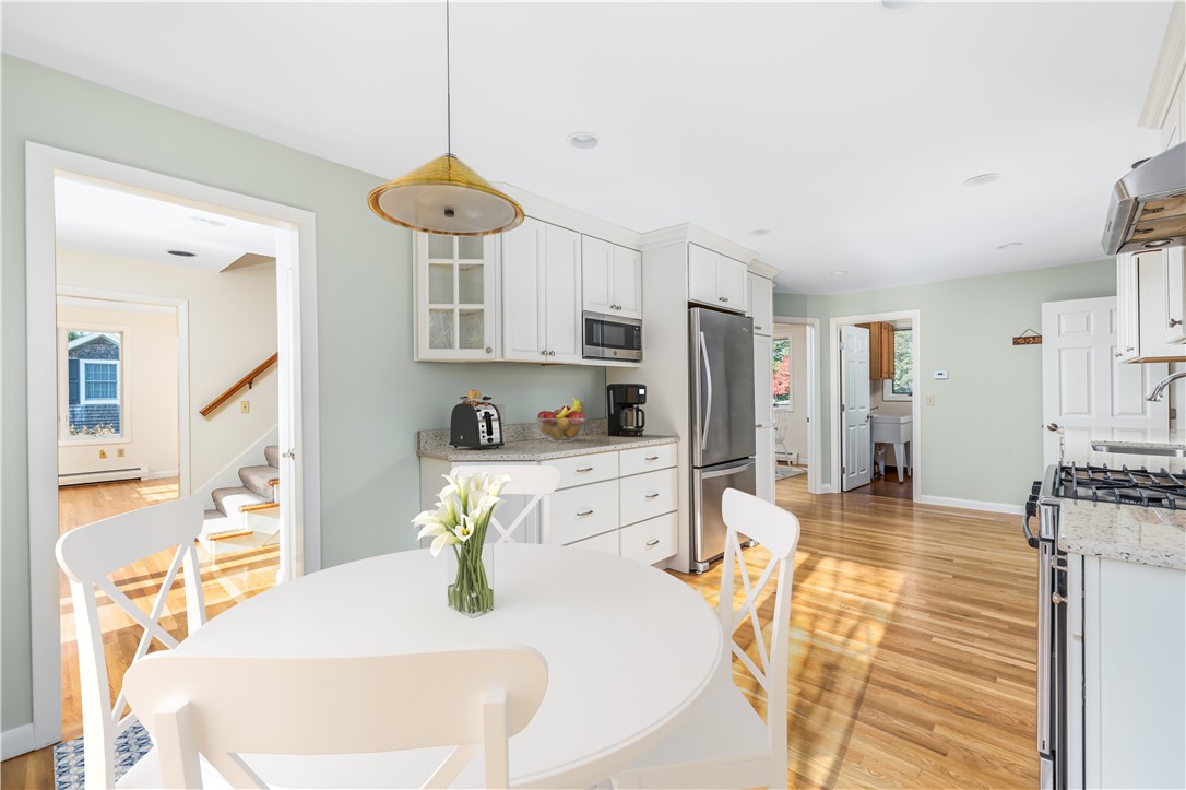 1 Coggeshall Circle Middletown, RI 02842 - Photo 4 of 40 Virtually Stages - Breakfast Nook
