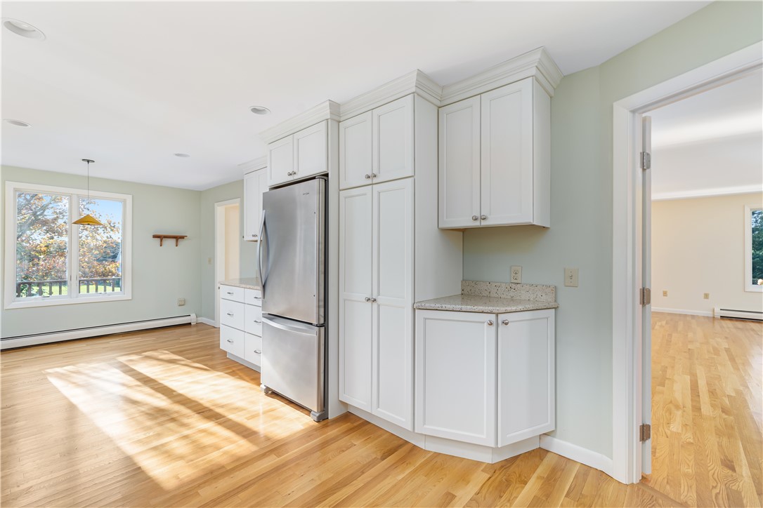 1 Coggeshall Circle Middletown, RI 02842 - Photo 9 of 40 Kitchen