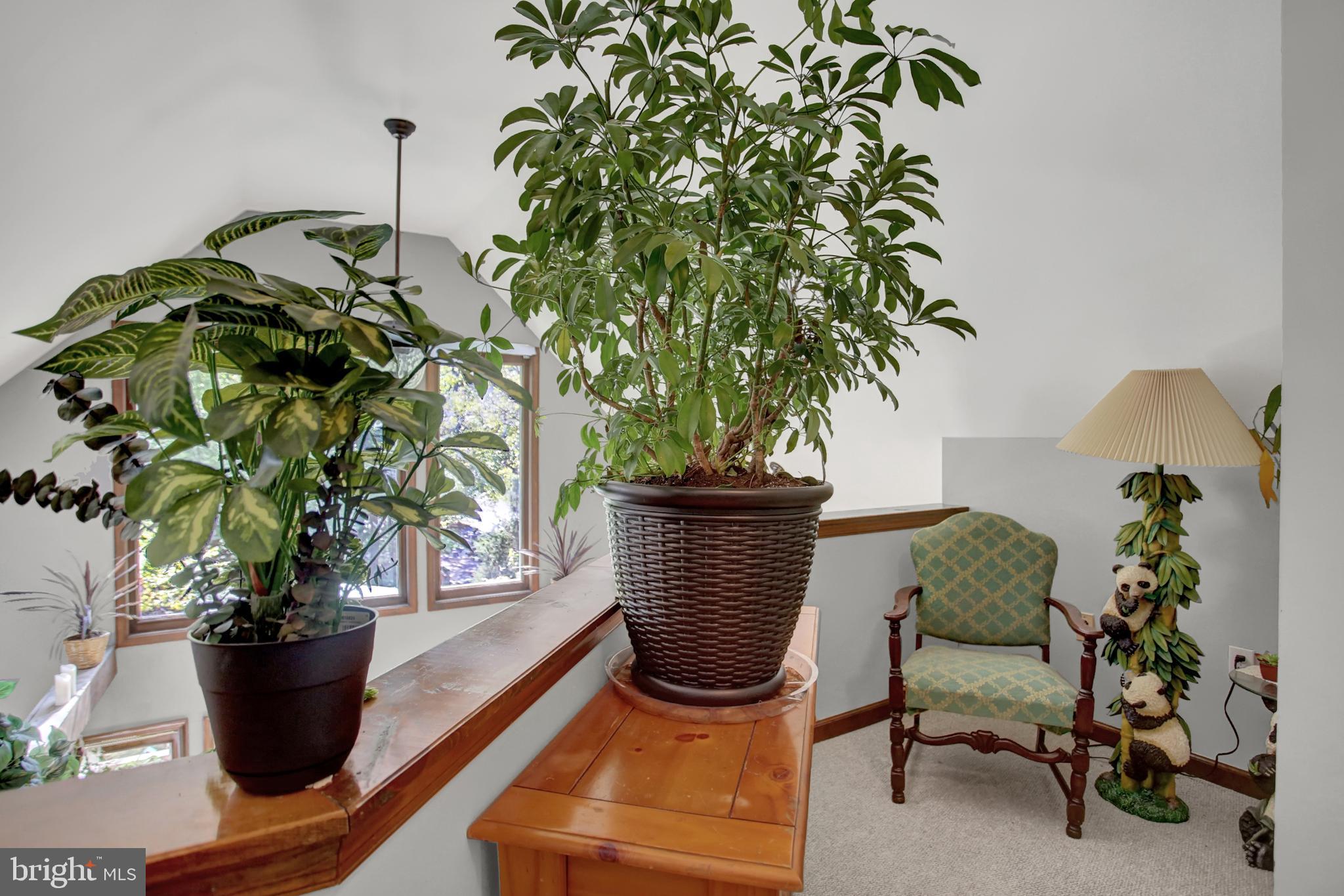 390 Cartref Road Etters, PA 17319 - Photo 37 of 38 Reading nook