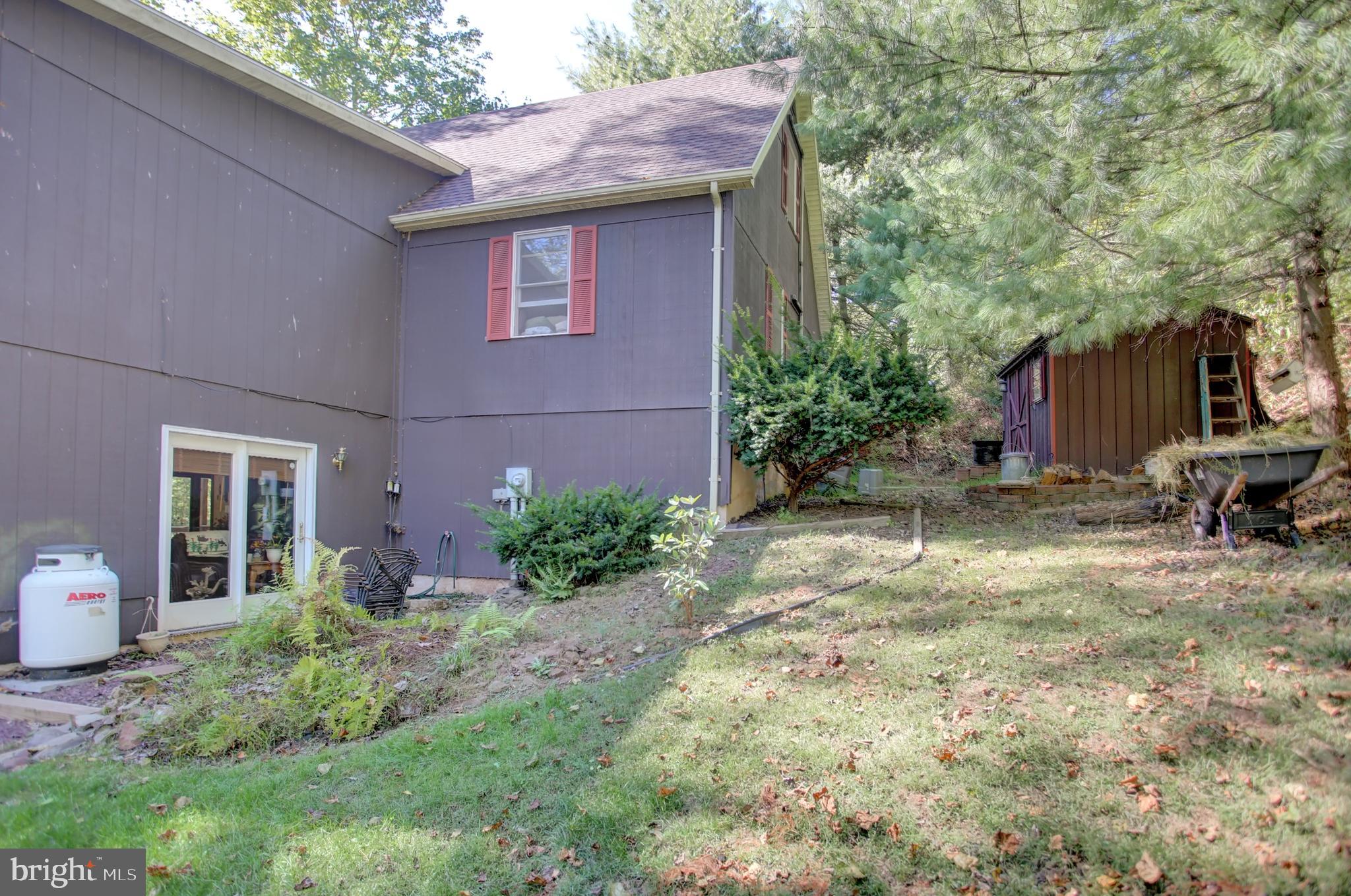 390 Cartref Road Etters, PA 17319 - Photo 6 of 38 Backyard