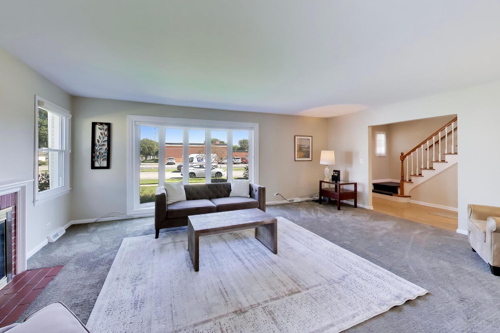 2505 East Mayfair Road Arlington Heights, IL 60004 - Photo 3 of 33