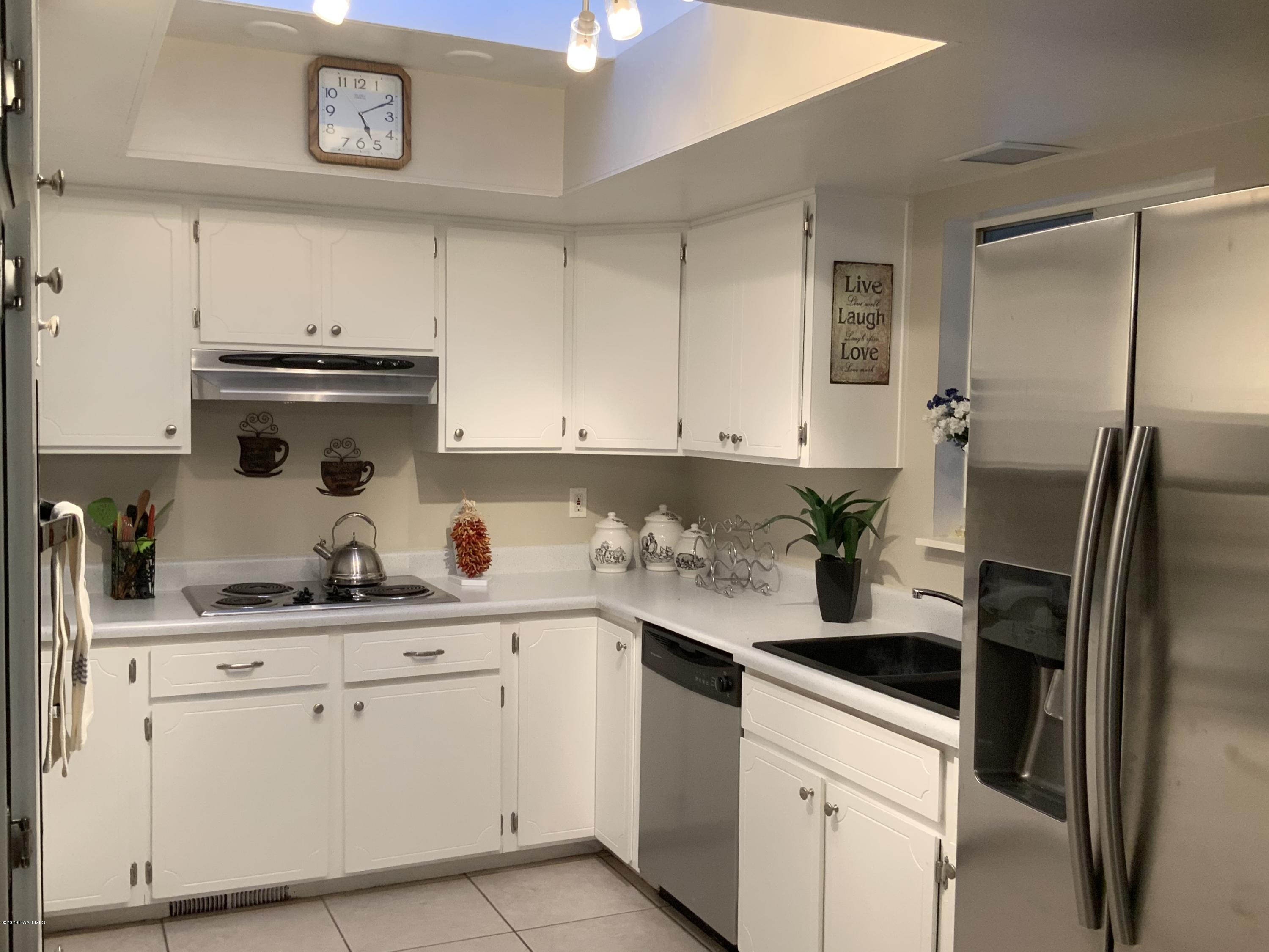1325 Copper Basin Road Prescott, AZ 86303 - Photo 3 of 8 Kitchen