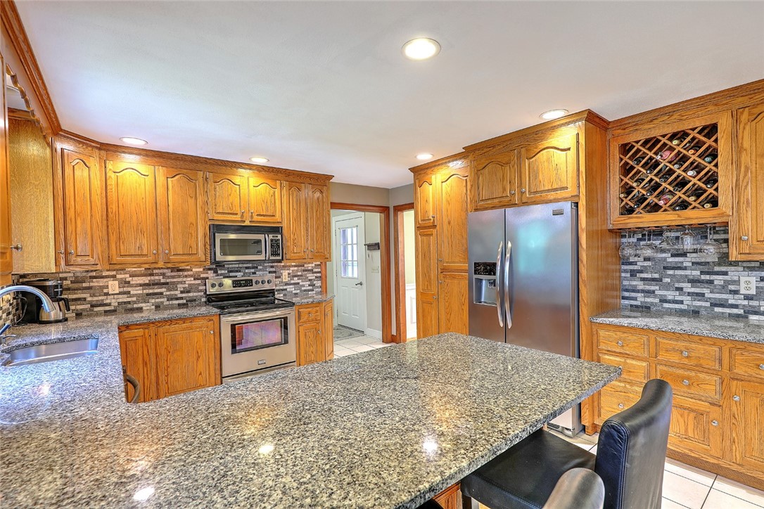 17 Britts Ridge Cumberland, RI 02864 - Photo 9 of 33