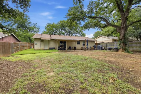 $280,000 | 7121 Crabtree Lane, North Richland Hills, TX 76182