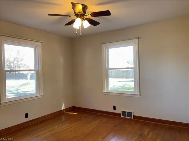 $1,399 | 129 Hartley Street Southeast, Winston-Salem, NC 27107