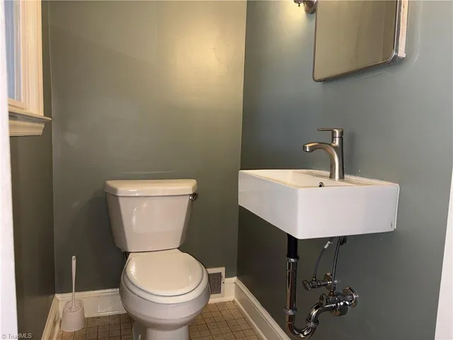 $1,399 | 129 Hartley Street Southeast, Winston-Salem, NC 27107