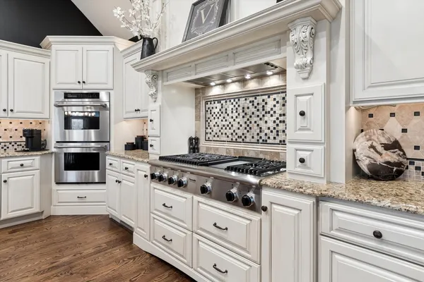 $2,495,000 | 2455 Persimmon Drive, St. Charles, IL 60174