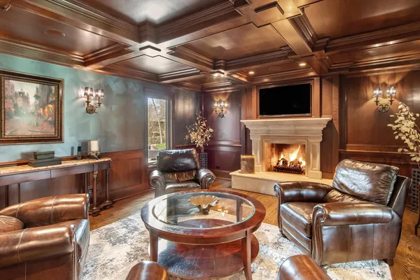 $2,495,000 | 2455 Persimmon Drive, St. Charles, IL 60174