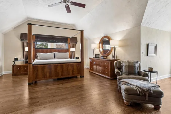 $2,495,000 | 2455 Persimmon Drive, St. Charles, IL 60174