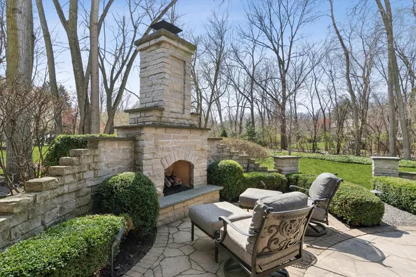 $2,495,000 | 2455 Persimmon Drive, St. Charles, IL 60174