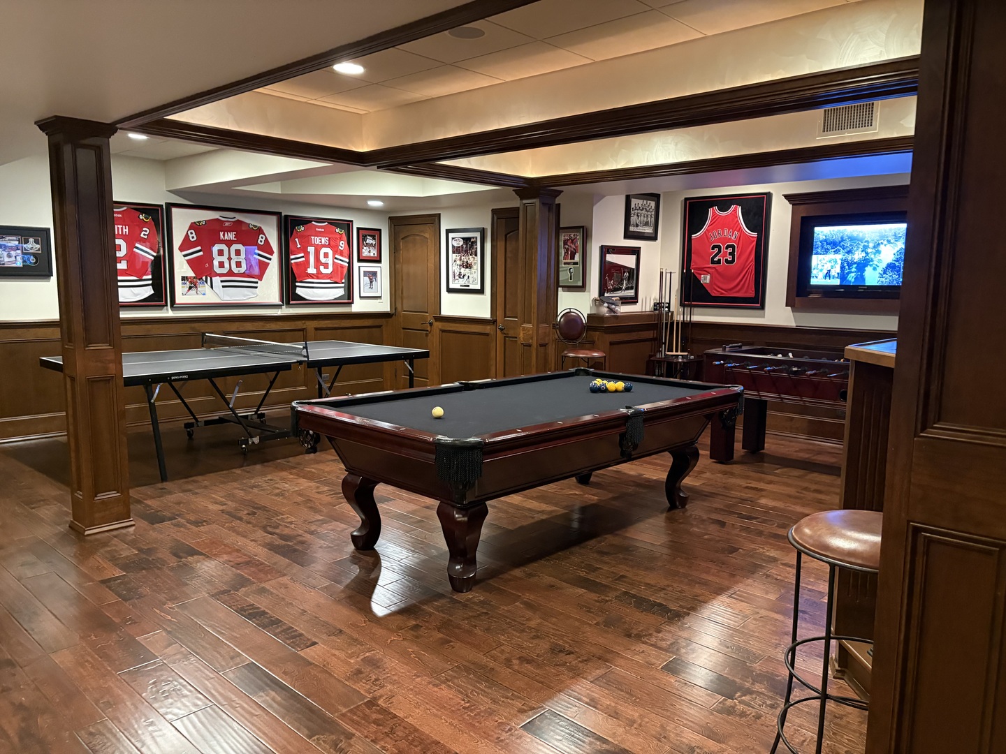 2455 Persimmon Drive St. Charles, IL 60174 - Photo 38 of 64 a room with furniture a flat screen tv and a pool table