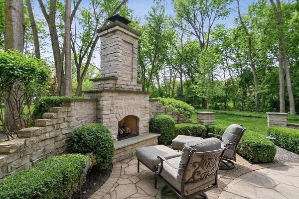 $2,495,000 | 2455 Persimmon Drive, St. Charles, IL 60174