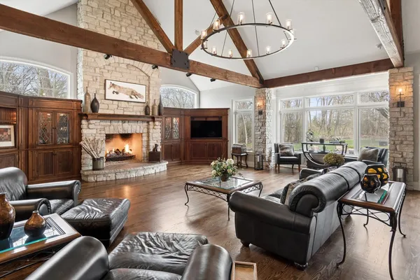 $2,495,000 | 2455 Persimmon Drive, St. Charles, IL 60174