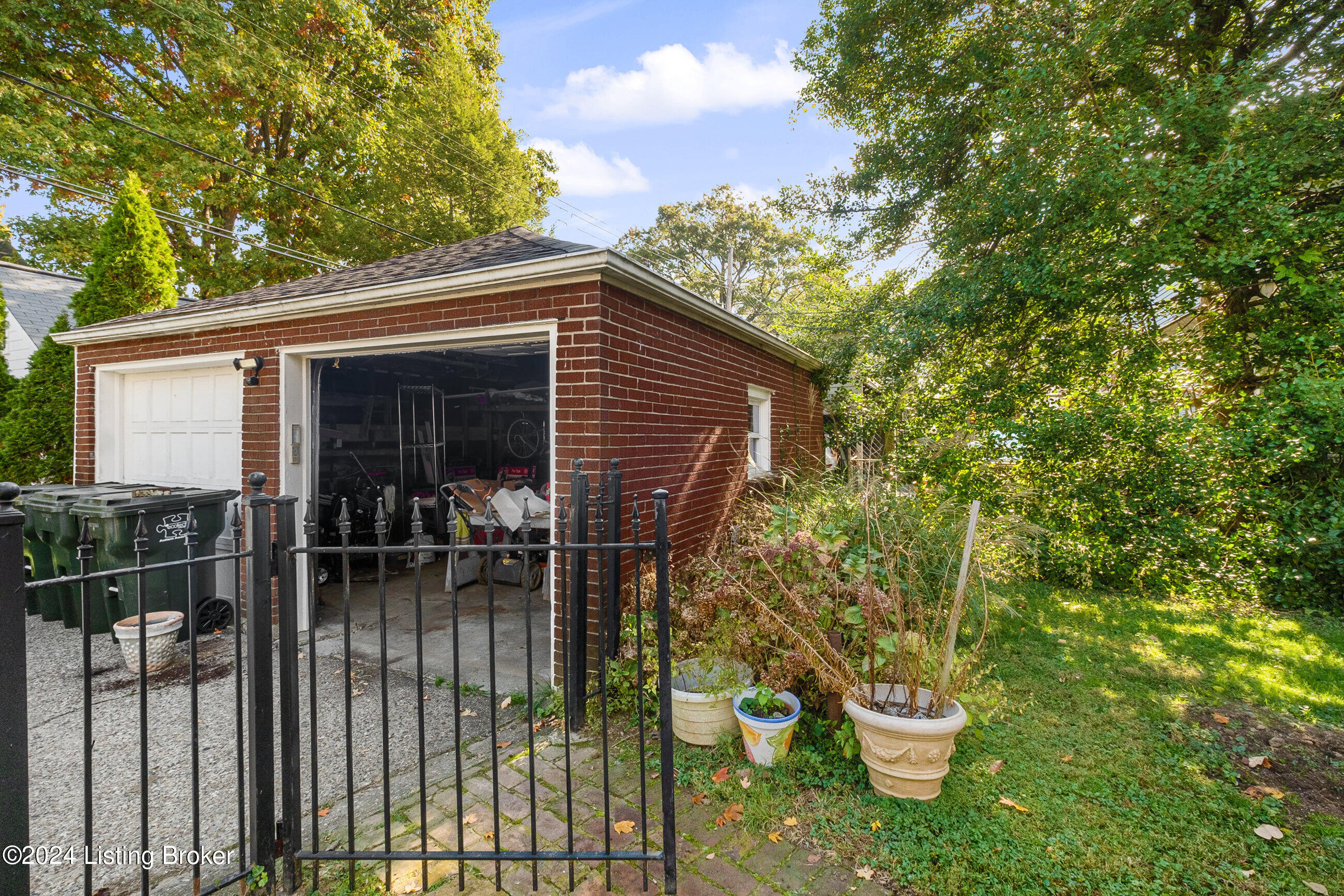 2501 Broadmeade Road Louisville, KY 40205 - Photo 57 of 57 broadmeade_178