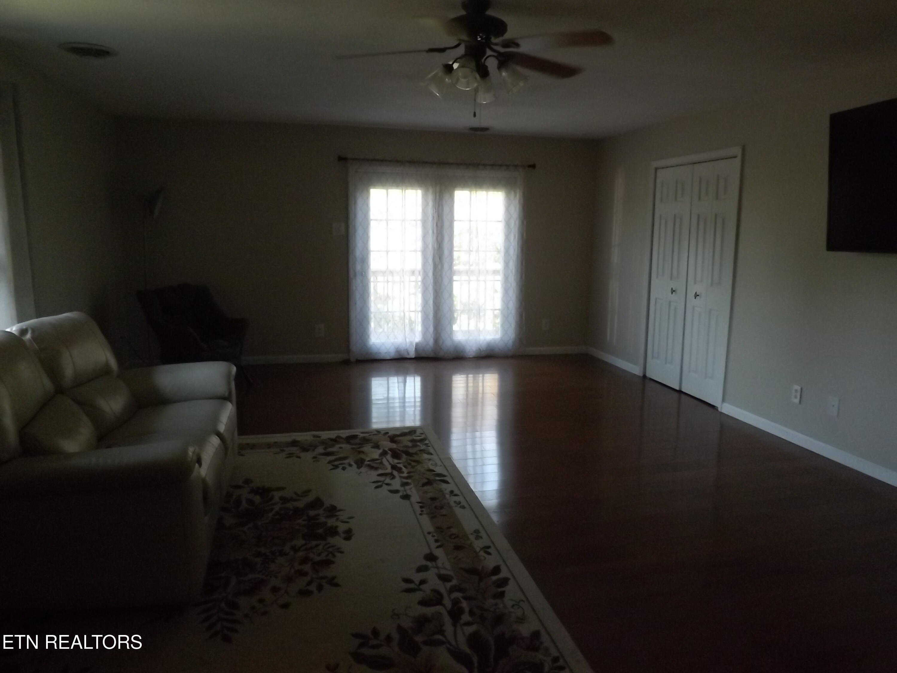 235 Parliament Road Harrogate, TN 37752 - Photo 27 of 52 DSCF4624