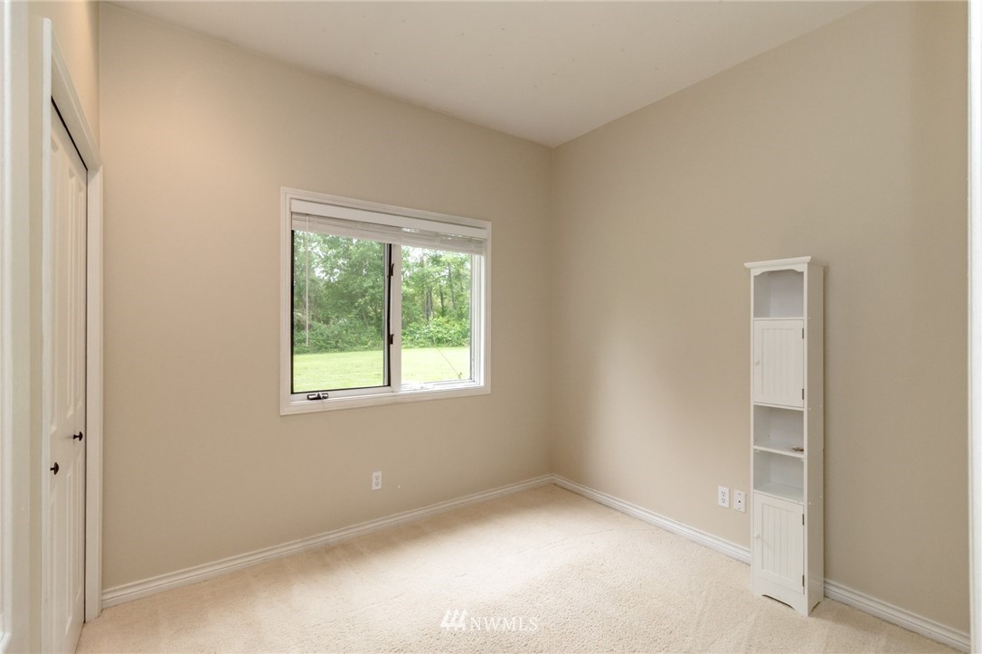 19219 51st Avenue Southeast Bothell, WA 98012 - Photo 17 of 21 Gallery Image 17