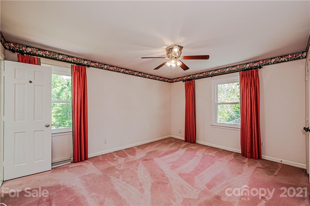 2633 Lilly Mill Road Charlotte, NC 28210 - Photo 14 of 37 Gallery Image 14