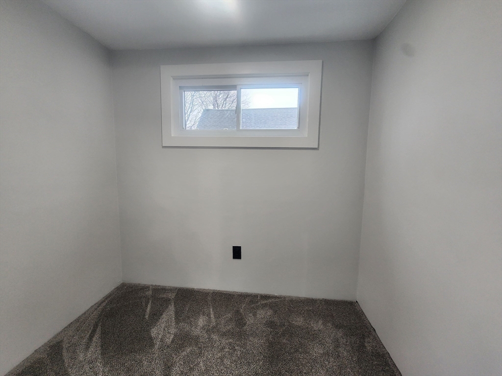 52 Glenwood Road Lynn, MA 01904 - Photo 25 of 42