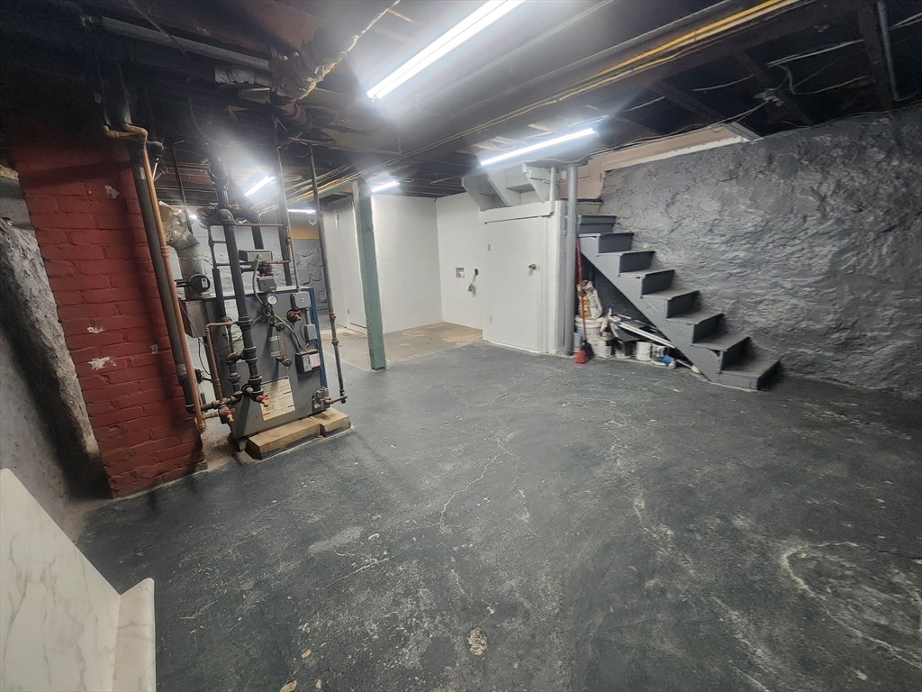 52 Glenwood Road Lynn, MA 01904 - Photo 30 of 42