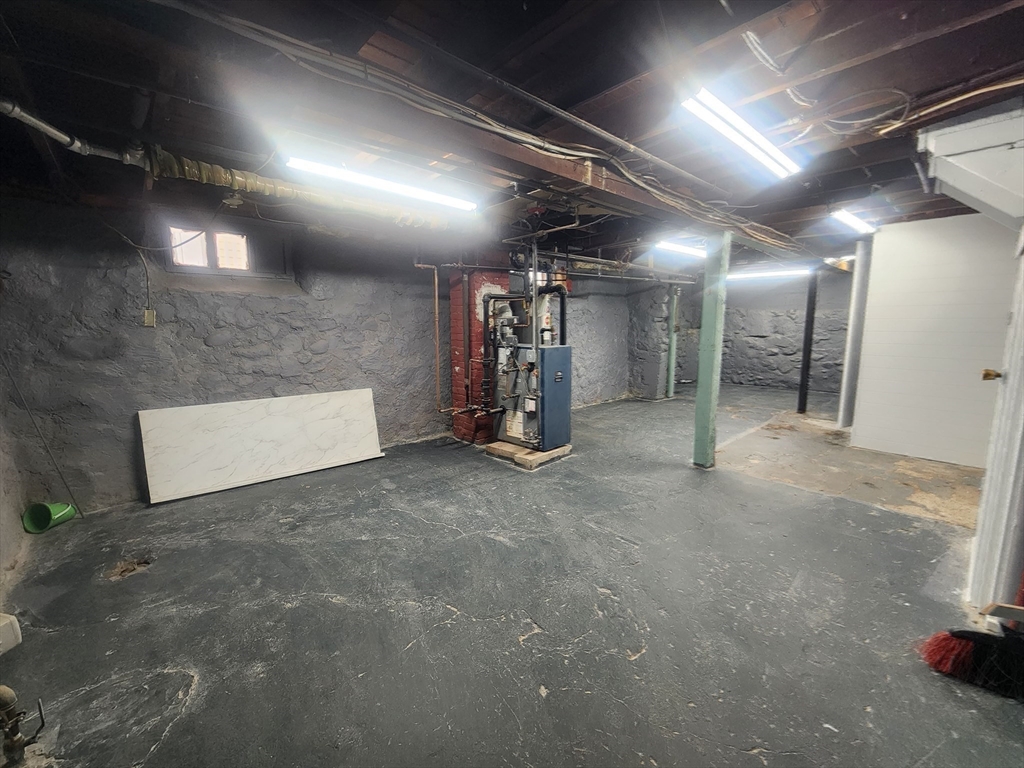 52 Glenwood Road Lynn, MA 01904 - Photo 32 of 42