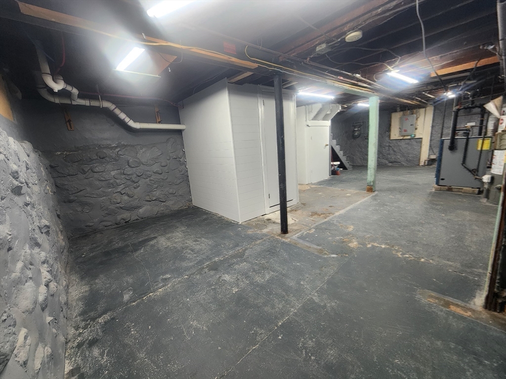 52 Glenwood Road Lynn, MA 01904 - Photo 35 of 42