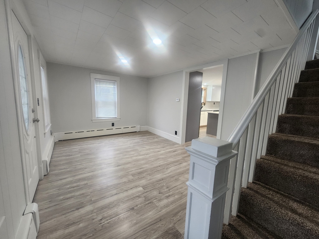 52 Glenwood Road Lynn, MA 01904 - Photo 4 of 42