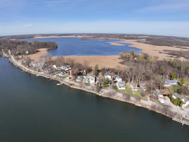 $995,000 | 7110 North Tichigan Road, Waterford, WI 53185