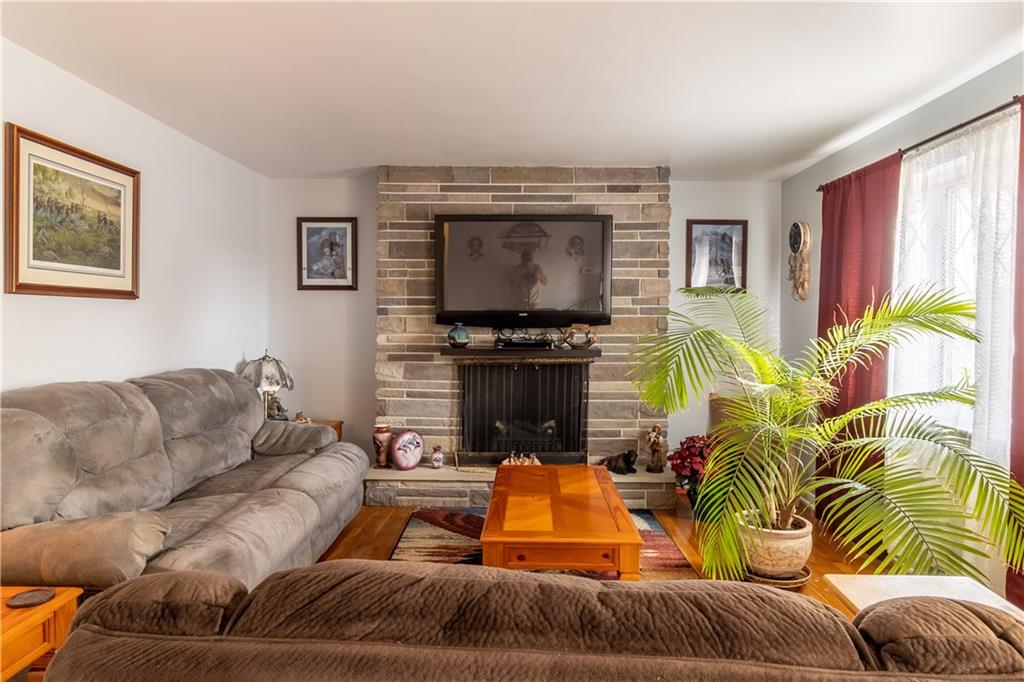 434 McGovern Road Houston, PA 15342 - Photo 3 of 25 Gallery Image 3
