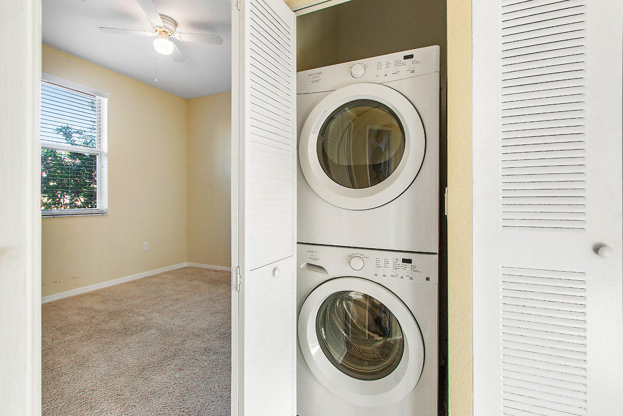 2851 Prospect Road, Unit 1311 Fort Lauderdale, FL 33309 - Photo 16 of 26 Washer Dryer