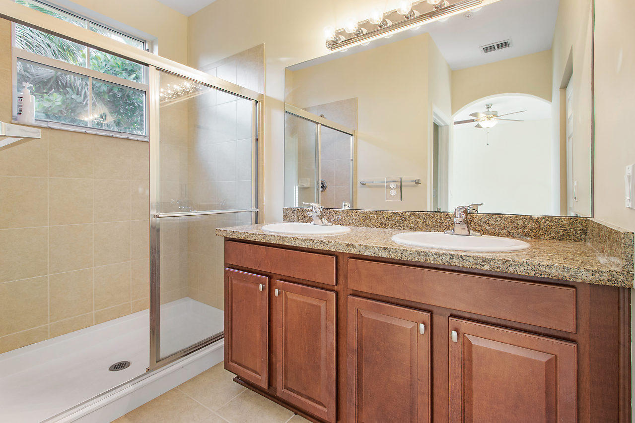 2851 Prospect Road, Unit 1311 Fort Lauderdale, FL 33309 - Photo 20 of 26 Master Bath