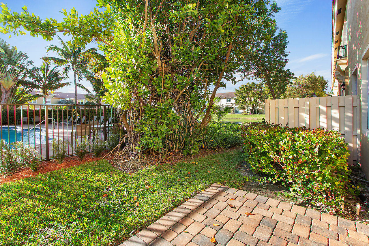 2851 Prospect Road, Unit 1311 Fort Lauderdale, FL 33309 - Photo 24 of 26 Patio Exterior