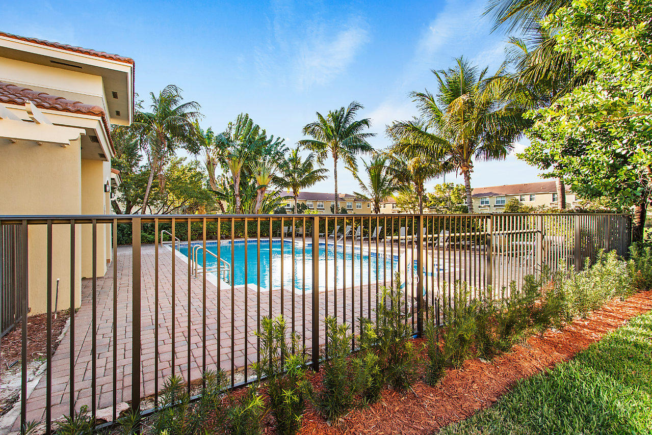 2851 Prospect Road, Unit 1311 Fort Lauderdale, FL 33309 - Photo 26 of 26 Pool view