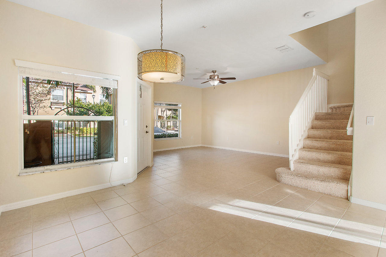 2851 Prospect Road, Unit 1311 Fort Lauderdale, FL 33309 - Photo 5 of 26 Downstairs