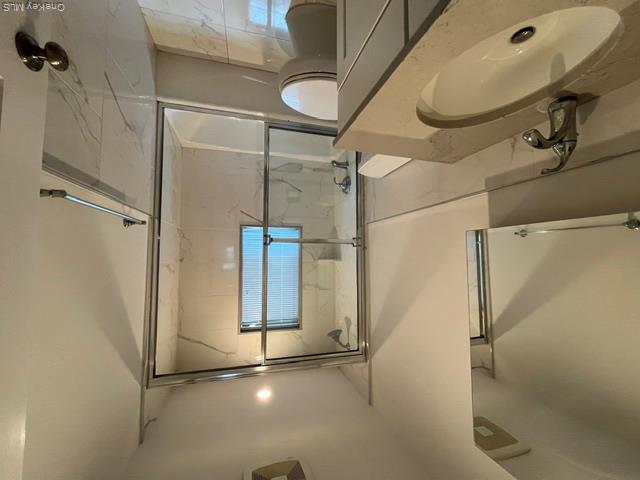 54 Ashwood Road, Unit B Port Washington, NY 11050 - Photo 14 of 22 Hall Bathroom