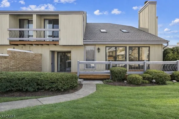 $2,875 | 18 Woodhill Street, Somerset, NJ 08873