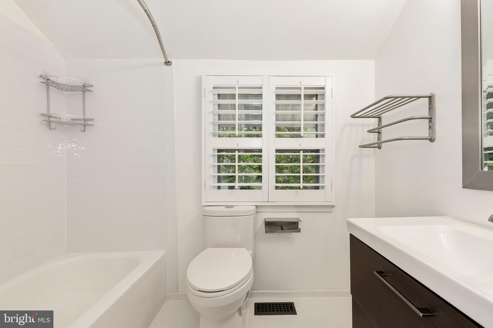 9406 Hale Place Silver Spring, MD 20910 - Photo 19 of 43