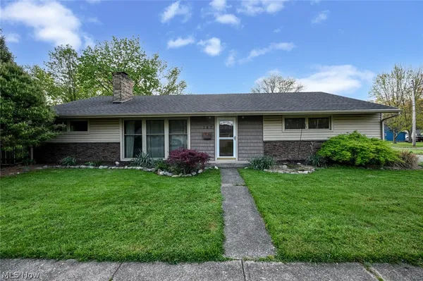 $1,800 | 287 Edgewood Drive, Berea, OH 44017
