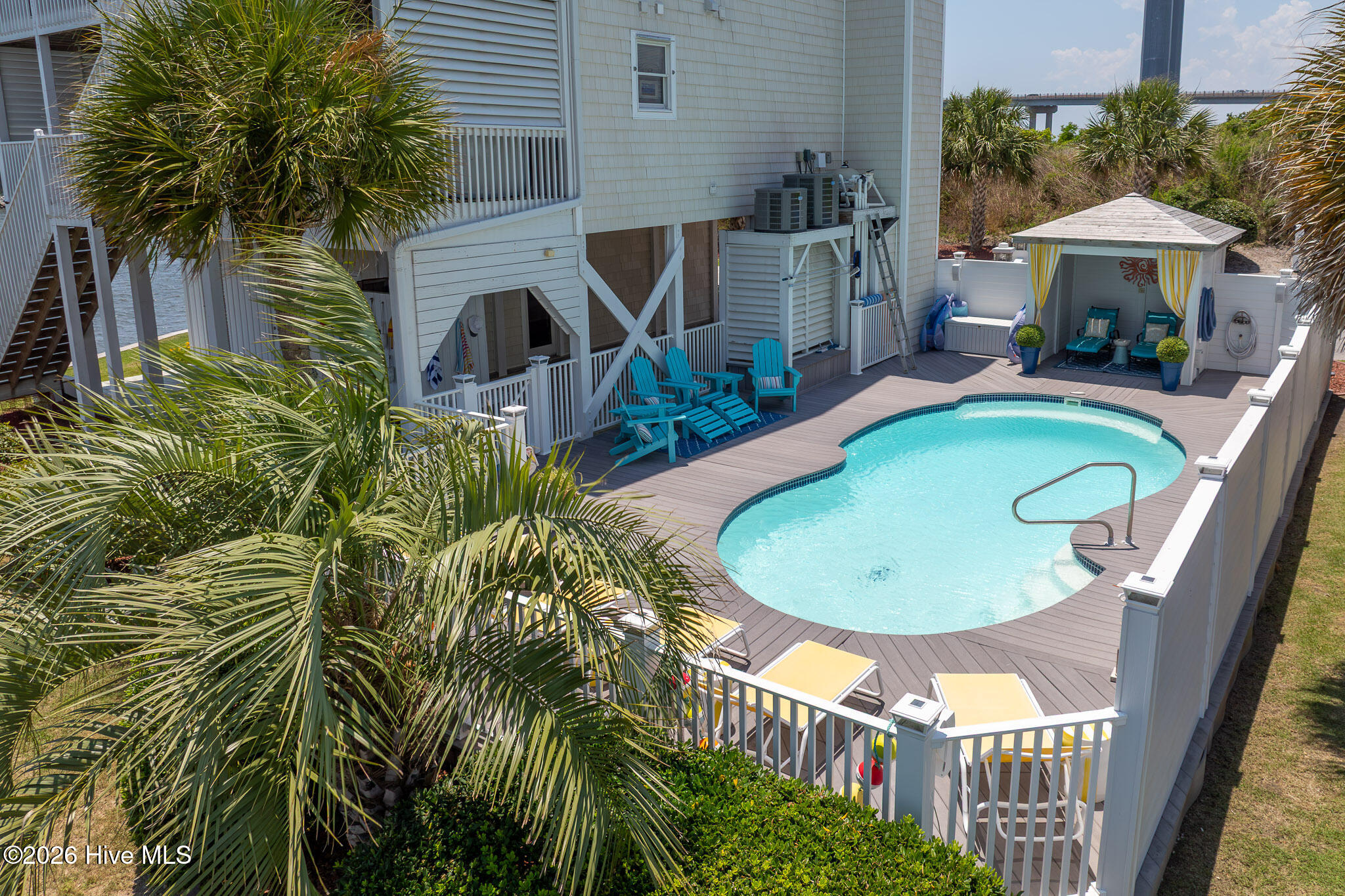 702 Roland Avenue Surf City, NC 28445 - Photo 13 of 57