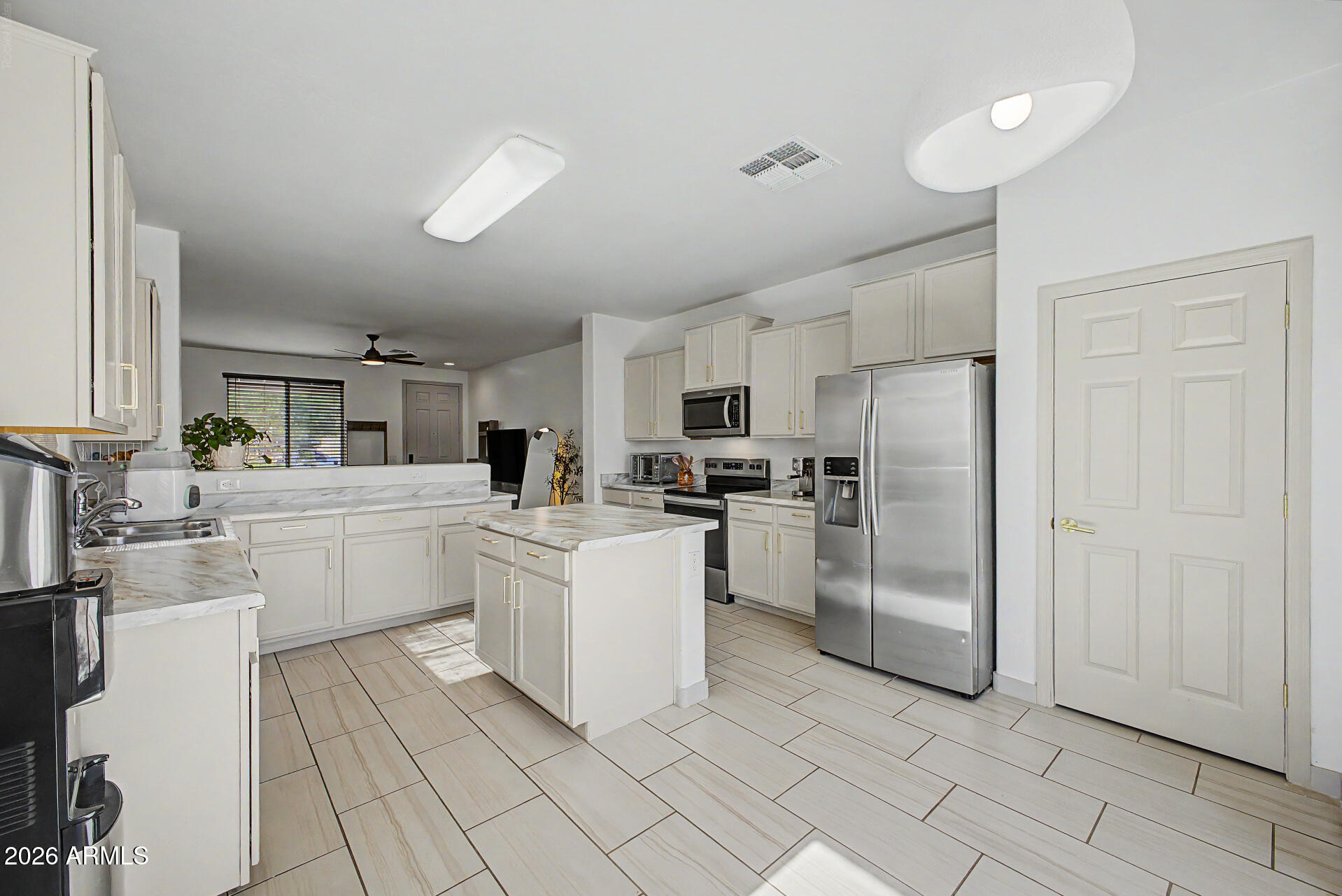 10445 West Cordes Road Tolleson, AZ 85353 - Photo 8 of 26