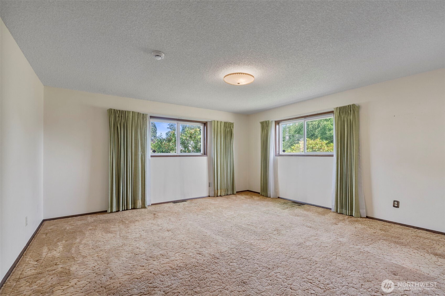 3412 Russell Road Centralia, WA 98531 - Photo 15 of 40
