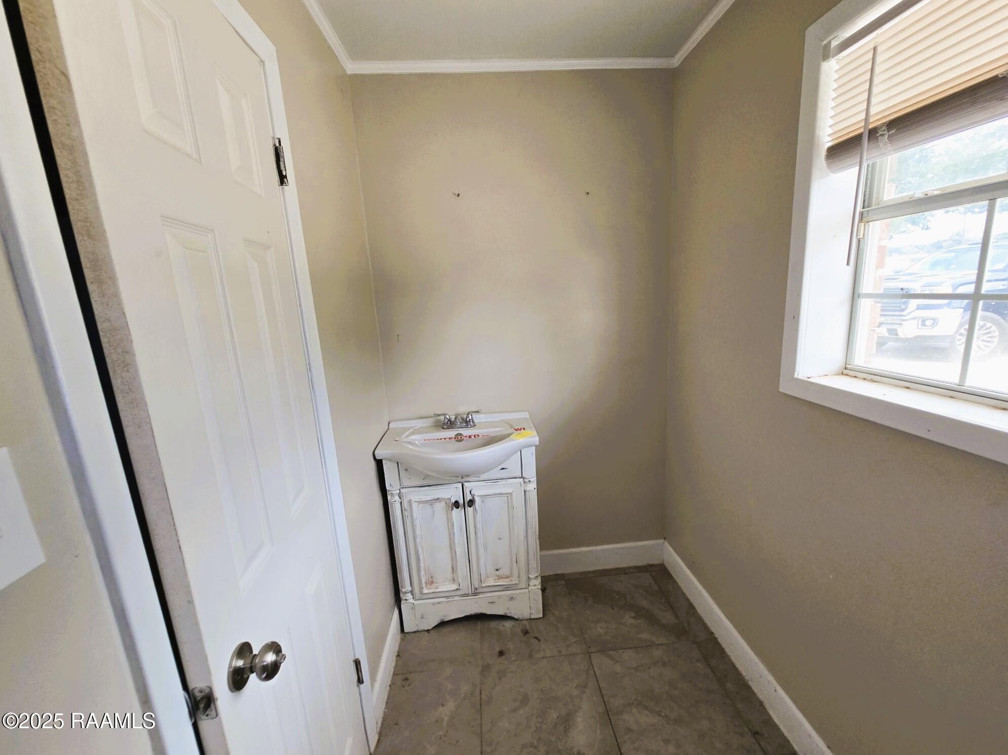 311 North Fieldspan Road Scott, LA 70583 - Photo 14 of 28 14 BATH (HALF)