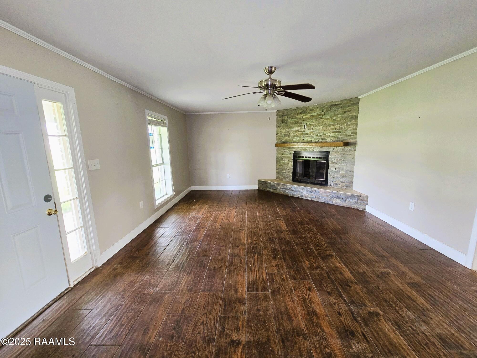 311 North Fieldspan Road Scott, LA 70583 - Photo 3 of 28 3 LIVING ROOM