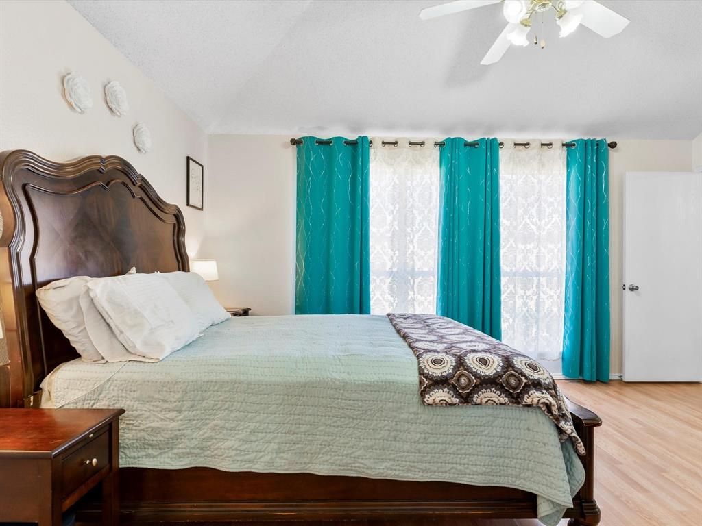 409 Huddleston Court Springtown, TX 76082 - Photo 15 of 30