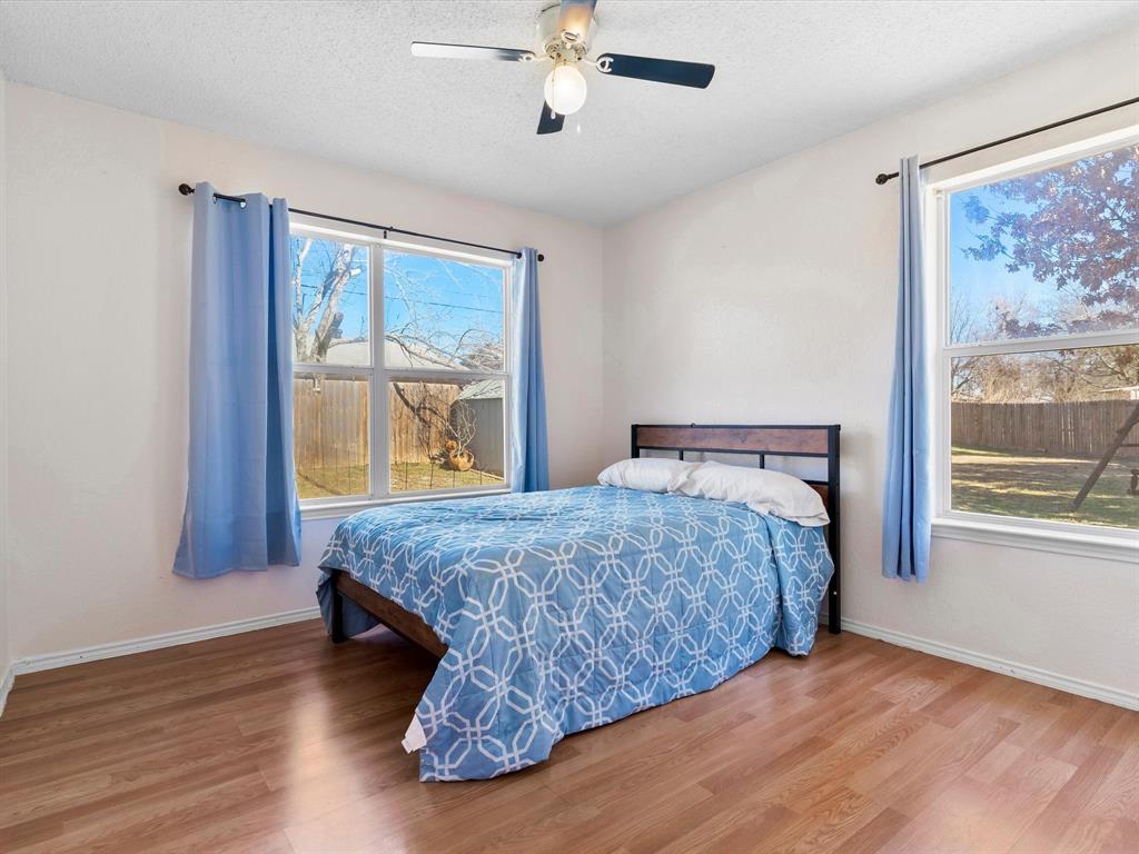 409 Huddleston Court Springtown, TX 76082 - Photo 23 of 30