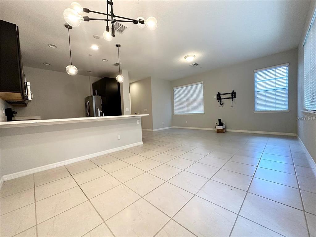 122 Zamora Place Oviedo, FL 32765 - Photo 8 of 23 a view of a livingroom with furniture