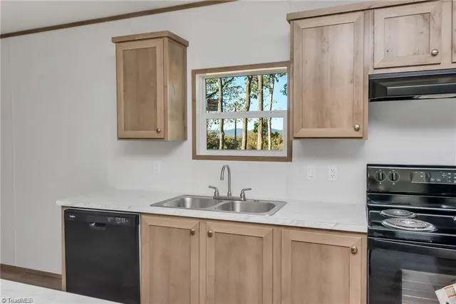 549 Mt Wesley Church Road, Hiddenite, NC 28636