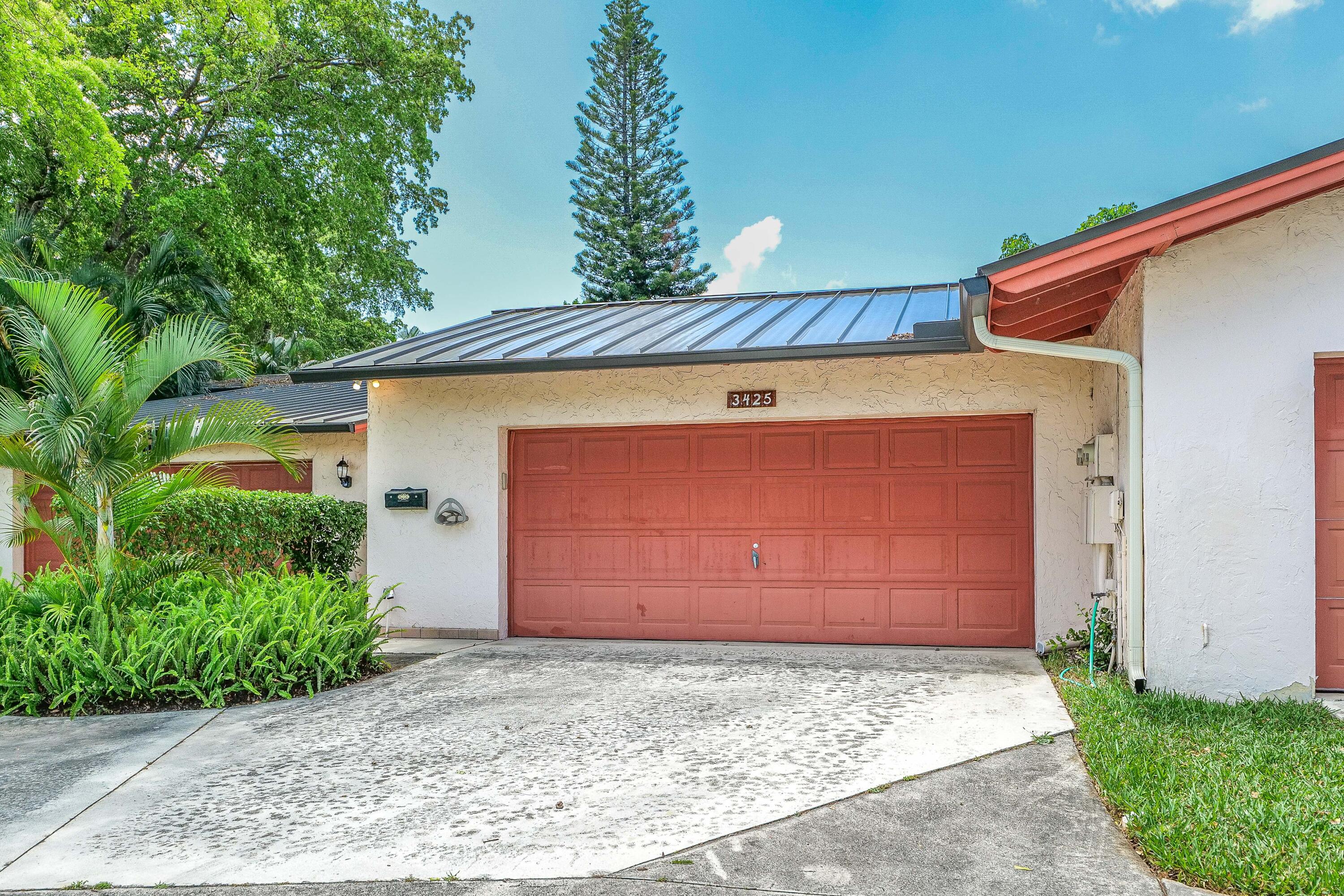 3425 Lime Hill Road, Unit 169 Lauderhill, FL 33319 - Photo 46 of 51 a front view of a house